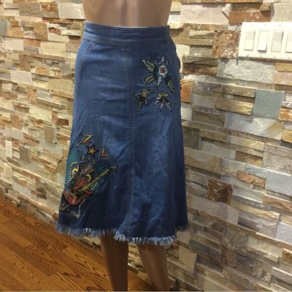 ZADIG & VOLTAIRE Jamille Deluxe Embroidered Fringed-Hem Denim Skirt - Picture 1 of 11